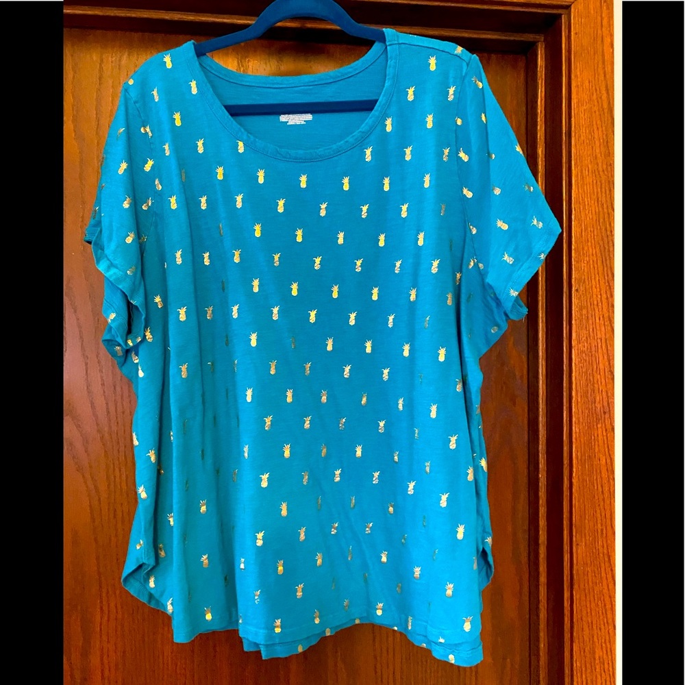 Lane Bryant tee with gold foil pineapples